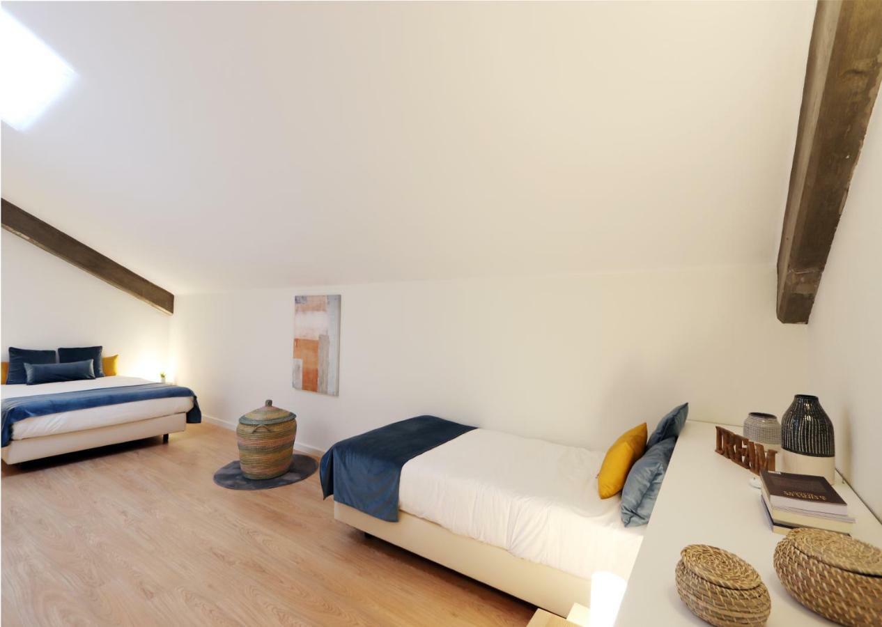 Hm - Living Batalha Square 2 Apartment Porto Exterior photo