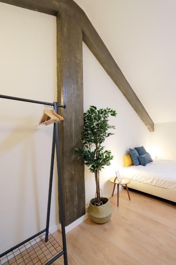 Hm - Living Batalha Square 2 Apartment Porto Exterior photo