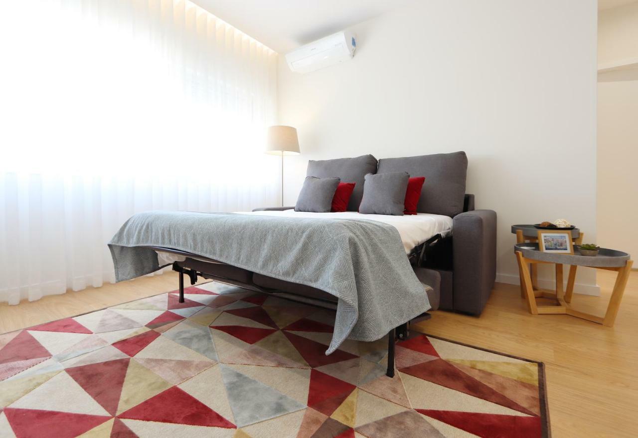 Hm - Living Batalha Square 2 Apartment Porto Exterior photo